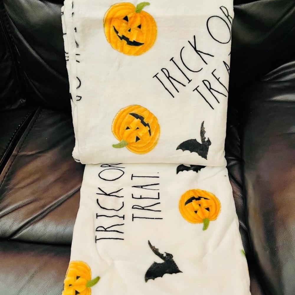 Rae Dunn Throw Blanket Jacklatern Bat - Rae Dunn Throw Trick or Treat